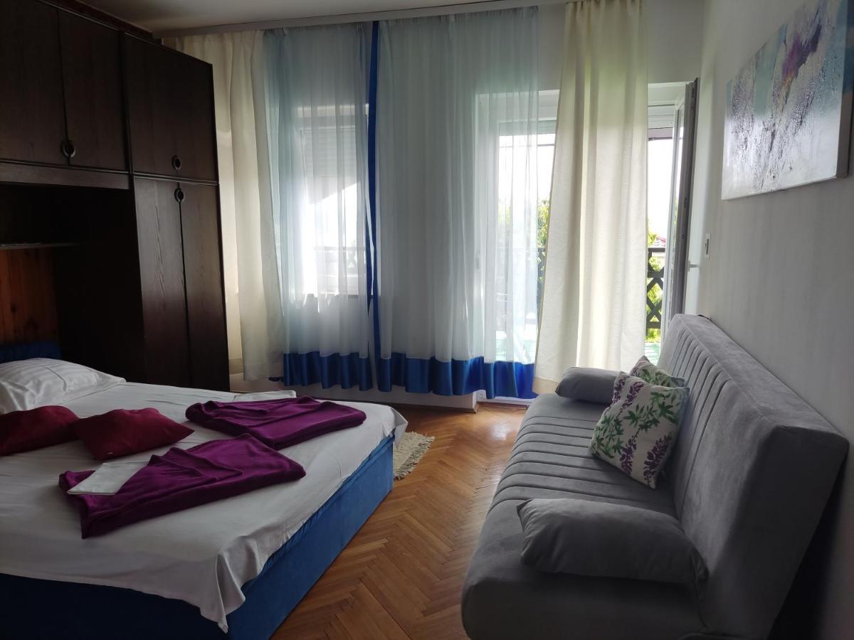Apartment Teresa With Big Terrace Dramalj Цриквеница Экстерьер фото