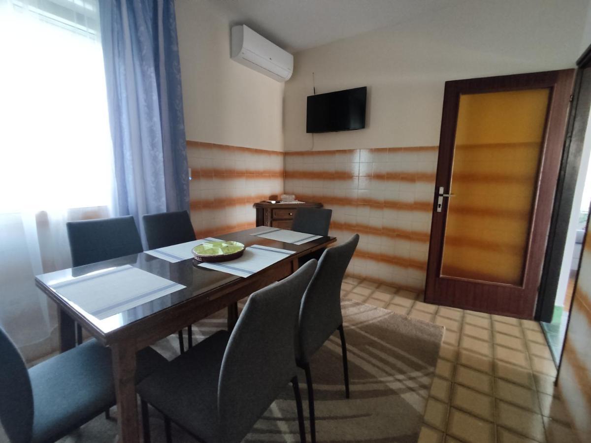 Apartment Teresa With Big Terrace Dramalj Цриквеница Экстерьер фото