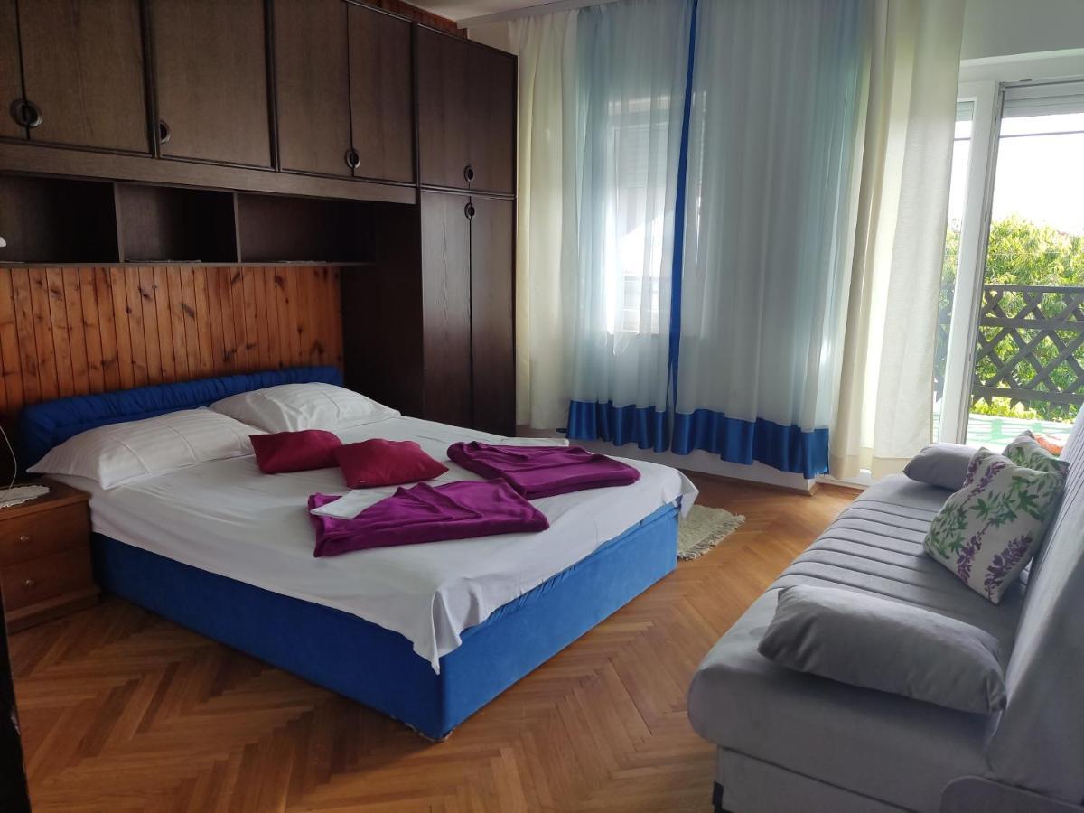 Apartment Teresa With Big Terrace Dramalj Цриквеница Экстерьер фото